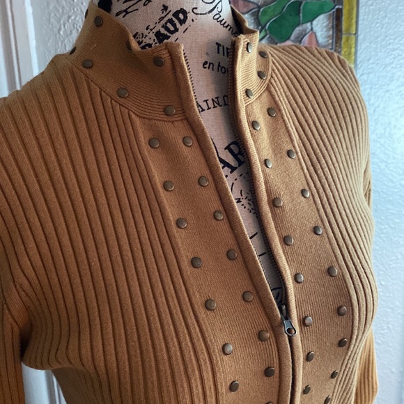 Excellent condition Tracy M zip up sweater, cardigan, size medium - Picture 2 of 5